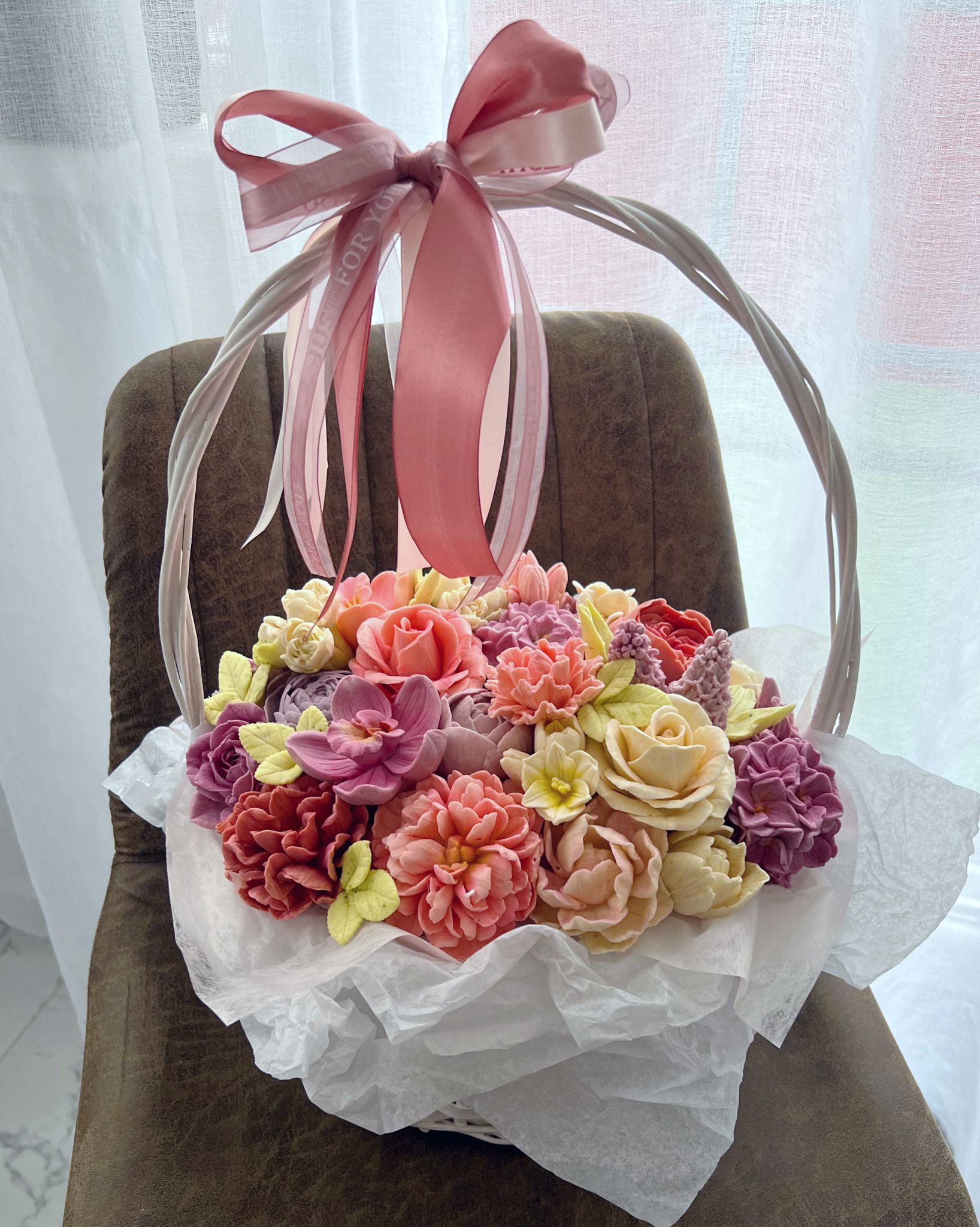 Elegant Bloom Basket L